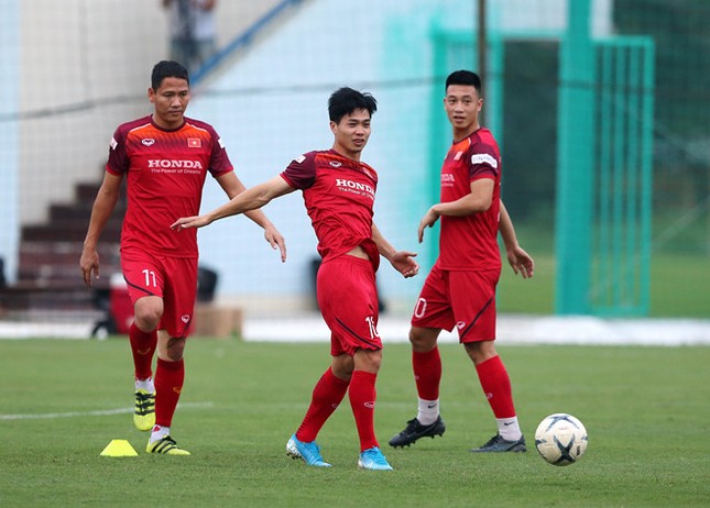 Cả HLV Park Hang-seo và Tan Cheng Hoe đều tập kín, từ chối trả lời báo chí Việt Nam ảnh 3