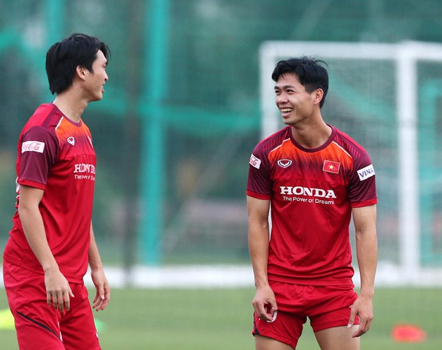 Cả HLV Park Hang-seo và Tan Cheng Hoe đều tập kín, từ chối trả lời báo chí Việt Nam ảnh 6