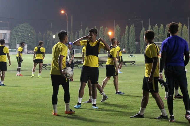 Cả HLV Park Hang-seo và Tan Cheng Hoe đều tập kín, từ chối trả lời báo chí Việt Nam ảnh 9