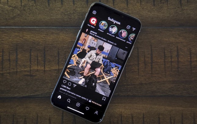 Instagram chính thức có giao diện đen huyền bí, "hội cú đêm" cập nhật nhanh để bảo vệ đôi mắt ảnh 3