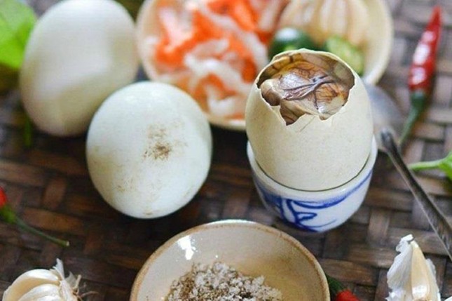 Hột vịt lộn và những món trứng khiến thực khách e ngại ảnh 3