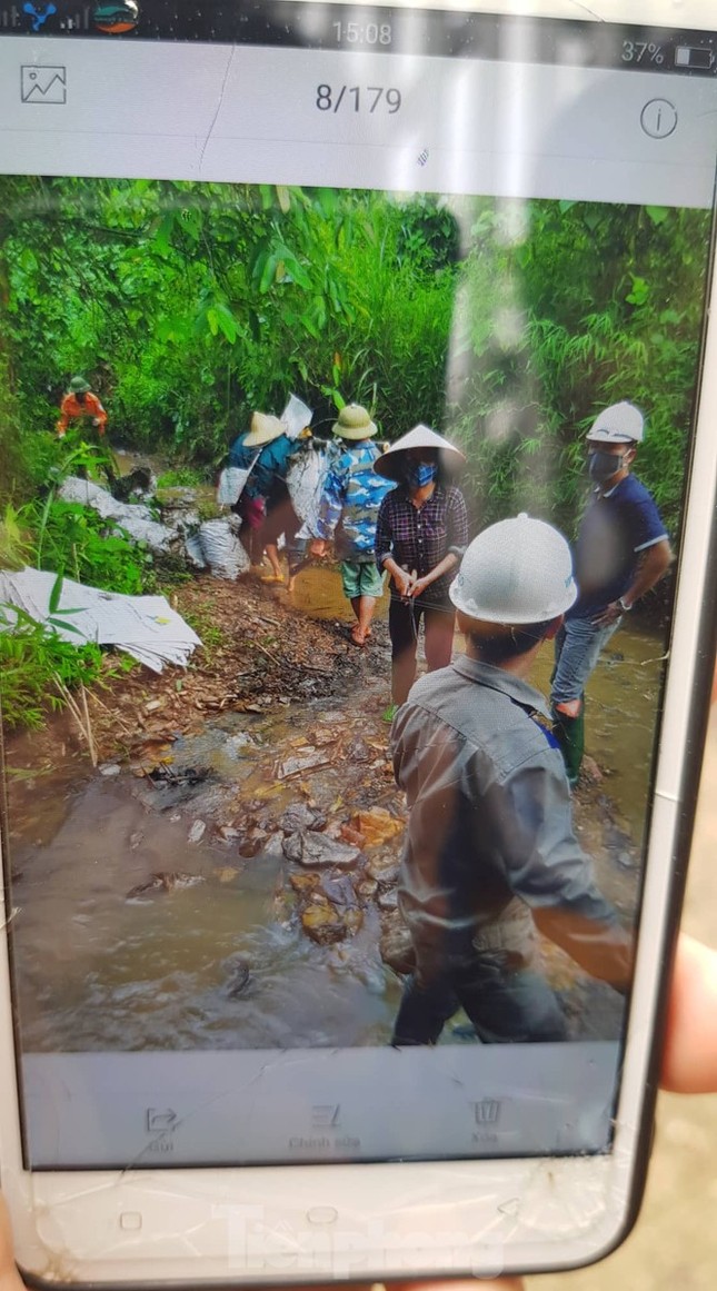 Vạn dân Hà Nội khốn khổ vì nước có mùi lạ: Chất bẩn từ đầu nguồn nước sông Đà? ảnh 5