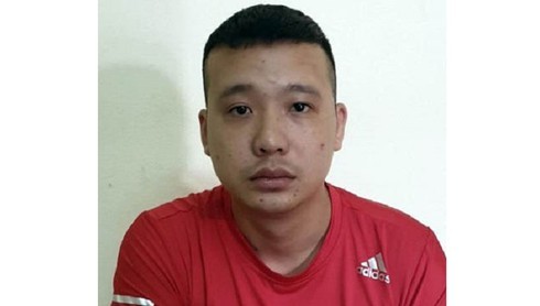 Khởi tố đối tượng tát 3 nữ giáo viên và bắt quỳ gối trước lớp học ảnh 1