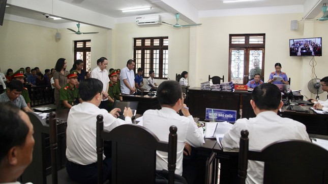 Ngay cả vợ Chủ tịch UBND tỉnh Hà Giang cũng nhắn tin nhờ nâng điểm thi ảnh 2
