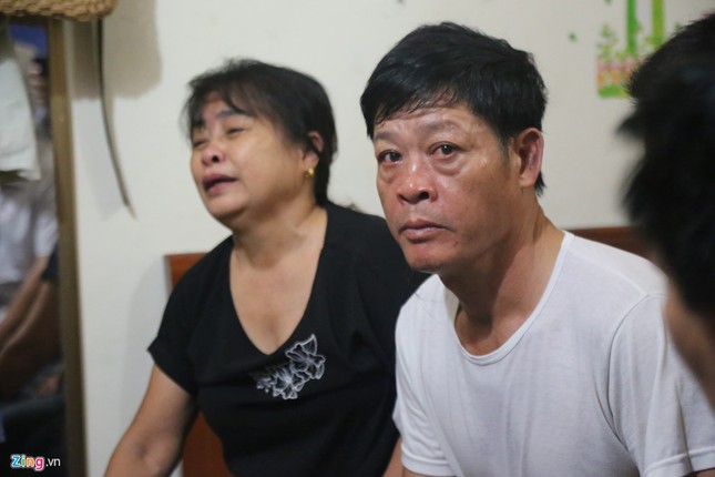 Lời kể của bố mẹ có con mất liên lạc trên đường sang Anh ảnh 3