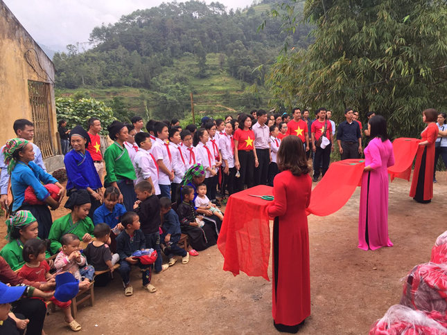 Teen THCS Cầu Giấy ghé thăm trường Khư Phá (Hà Giang) trong chuyến thiện nguyện ý nghĩa ảnh 4