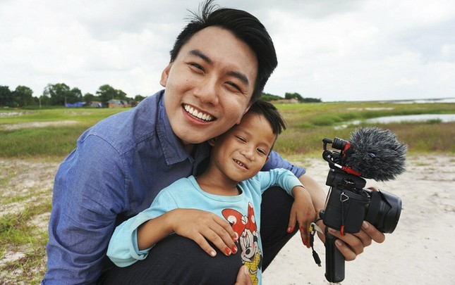 Vlogger khám phá Khoai Lang Thang bị YouTube tắt kiếm tiền và hạn chế người xem ảnh 4