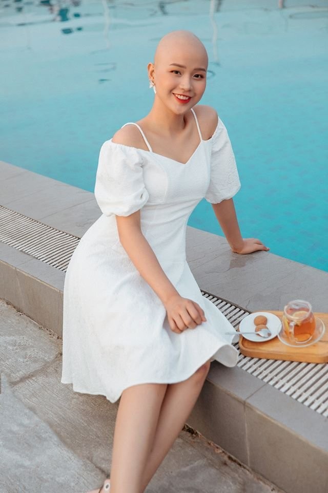 Nữ sinh ĐH Ngoại Thương bị ung thư vú bất ngờ nhận được hoa và thư động viên của Thủ tướng ảnh 3