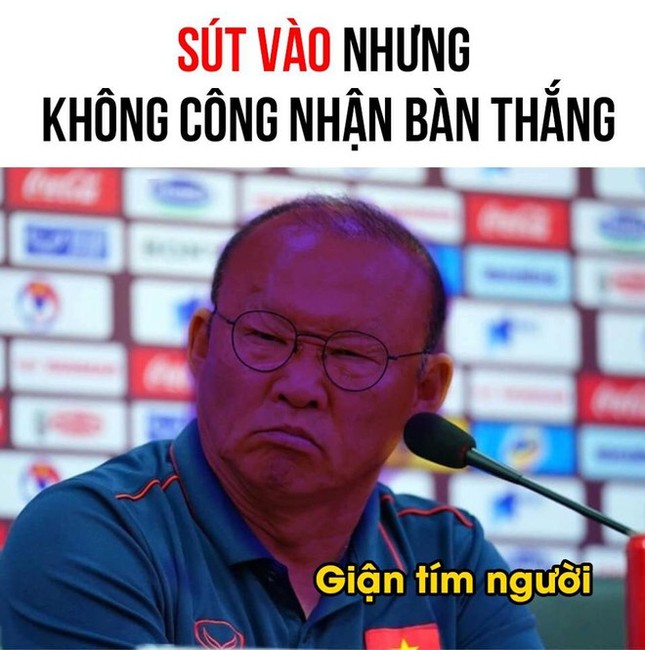 Ảnh chế HLV Park "giận tím người" vì quyết định của trọng tài Oman ảnh 4