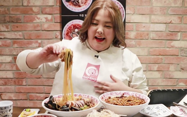 Nhà hàng tại Hàn Quốc bắt đầu cấm sóng các YouTuber vì gây ảnh hưởng đến các thực khách khác ảnh 4