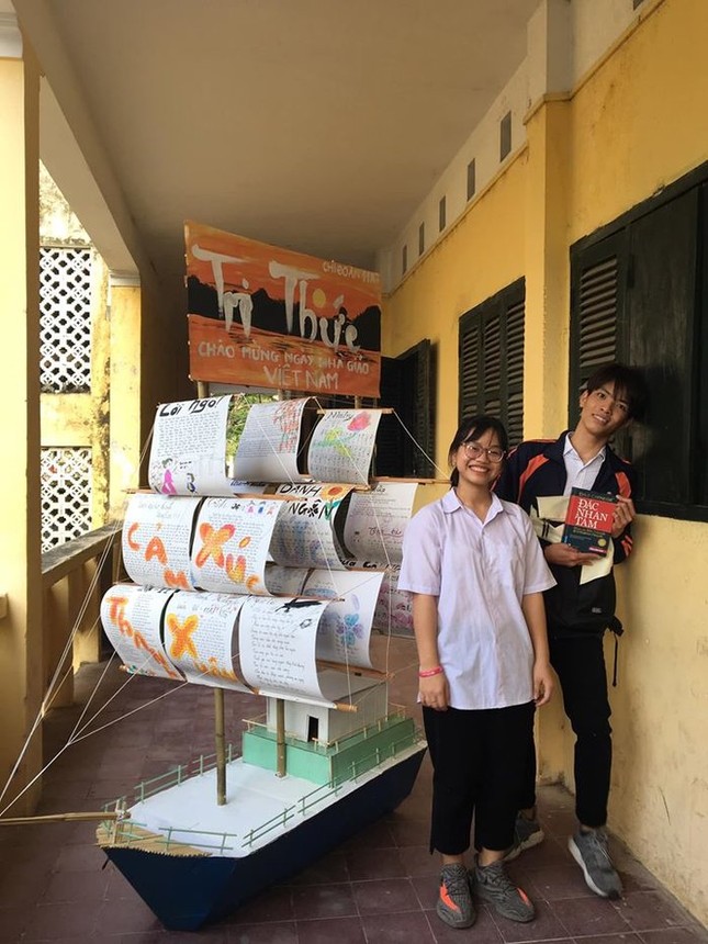 Teen "phá cách", thể hiện báo tường trên mô hình chiếc thuyền 3D khiến dân mạng thích thú ảnh 1