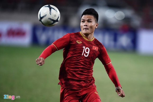 Báo chí Anh bất ngờ đưa Quang Hải vào danh sách ứng cử viên cầu thủ xuất sắc 2019 ảnh 1