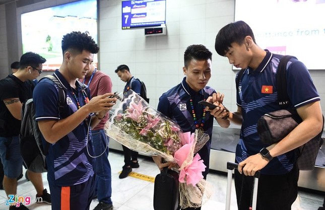 Trend tóc xù thu hút cả Đức Chinh, Tiến Dụng, Huyme ảnh 4