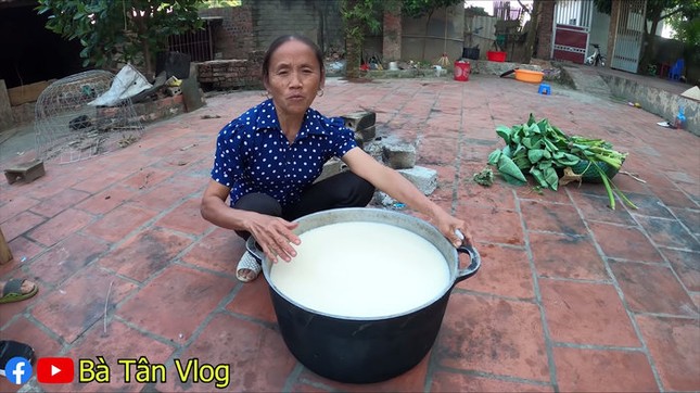 Làm thạch "siêu to khổng lồ", Bà Tân Vlog bị dân mạng phát hiện dùng "hình ảnh mang tính minh hoạ" ảnh 1