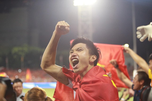 U22 Việt Nam vô địch bóng đá nam SEA Games 30: Tuyệt vời, HCV lịch sử sau 60 năm! ảnh 1