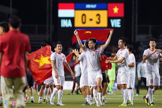 Hai đội U22 Việt Nam và đội tuyển bóng đá nữ cùng về nước chiều 11/12 ảnh 1