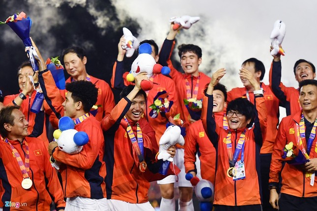 Khoảnh khắc người hùng của Đoàn Văn Hậu ở chung kết SEA Games ảnh 9