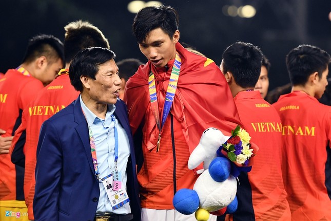Khoảnh khắc người hùng của Đoàn Văn Hậu ở chung kết SEA Games ảnh 10