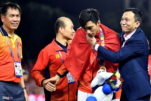 Khoảnh khắc người hùng của Đoàn Văn Hậu ở chung kết SEA Games ảnh 12