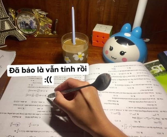 Thực trạng chung của các cô cậu học trò, "ăn chung ngủ chung" với sách vở trong mùa thi ảnh 4