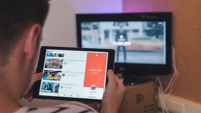 Dân mạng Việt Nam khó hiểu vì kênh YouTube chưa được bật kiếm tiền nhưng vẫn bị gắn quảng cáo ảnh 1