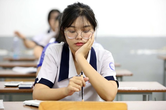 Xét tuyển ĐH 2020: Nhiều trường giảm mạnh chỉ tiêu xét điểm thi quốc gia ảnh 1