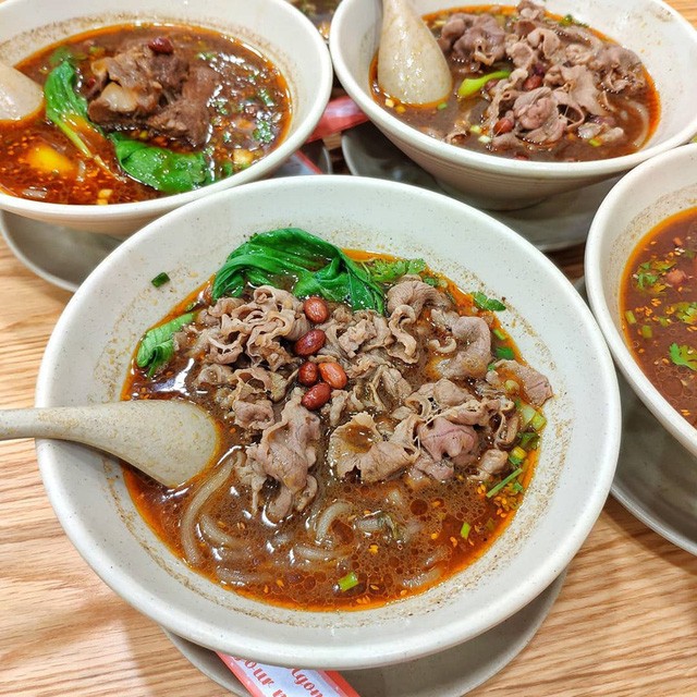 Những món ăn lạ vị hút khách ở TP.HCM ảnh 4