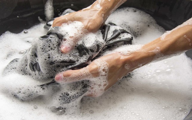 Dân mạng đang tranh cãi gắt gao vì câu hỏi: Có nên giặt đồ ngày đầu năm mới? ảnh 2