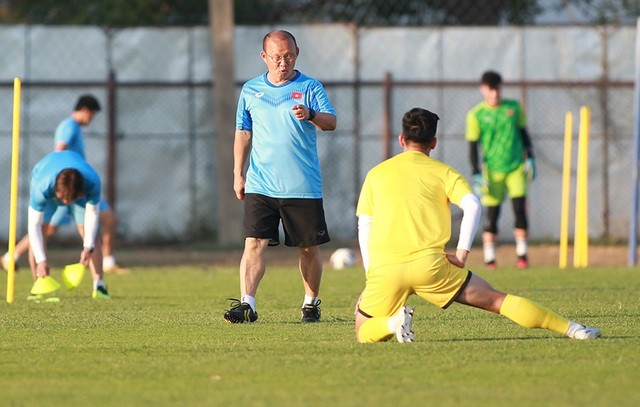 U23 Việt Nam đóng quân cùng U23 Triều Tiên, thiết quân luật trước giải châu Á ảnh 1