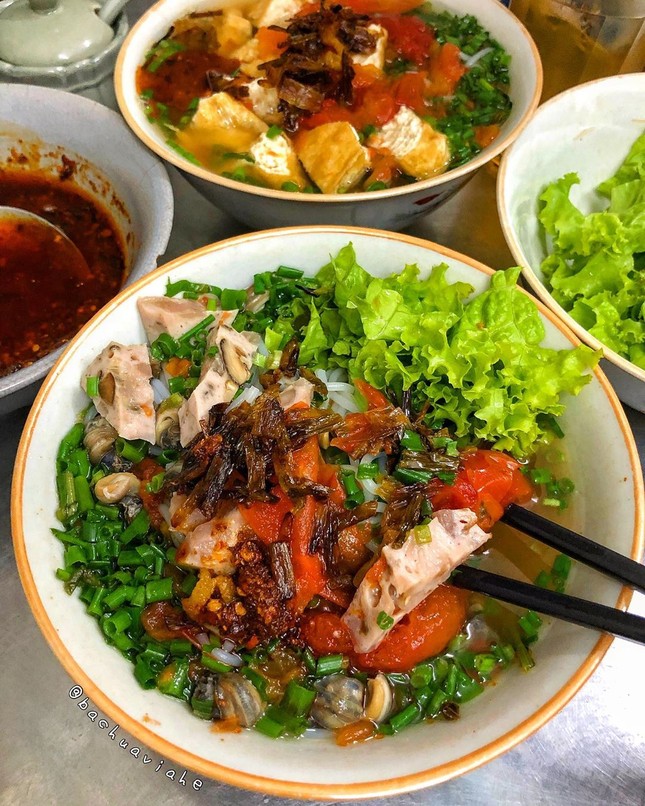 Ngoài riêu, giò, bò, bún ốc giờ còn thêm cả loạt topping này nữa ảnh 2