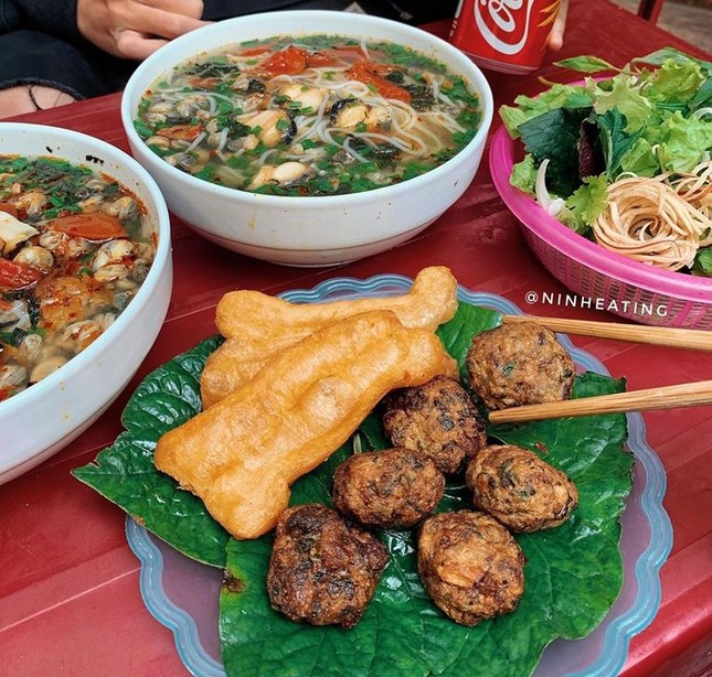 Ngoài riêu, giò, bò, bún ốc giờ còn thêm cả loạt topping này nữa ảnh 8