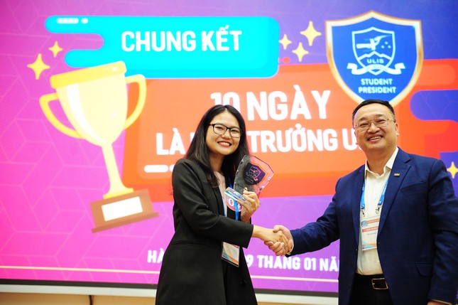 Sinh viên ĐH Ngoại ngữ - ĐHQG Hà Nội tranh tài để làm... hiệu trưởng ảnh 3