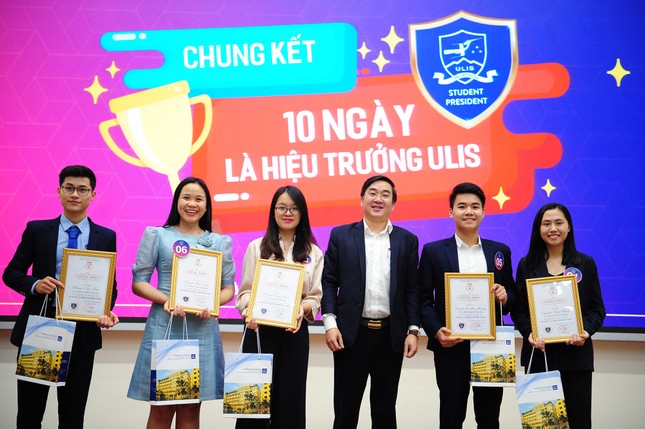 Sinh viên ĐH Ngoại ngữ - ĐHQG Hà Nội tranh tài để làm... hiệu trưởng ảnh 2