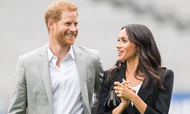 Instagram của Hoàng tử Harry và vợ tăng gần 1 triệu người theo dõi sau quyết định rời hoàng gia ảnh 1