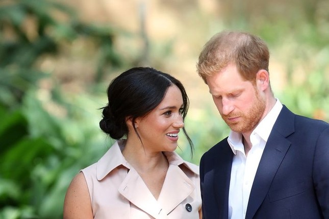Instagram của Hoàng tử Harry và vợ tăng gần 1 triệu người theo dõi sau quyết định rời hoàng gia ảnh 3