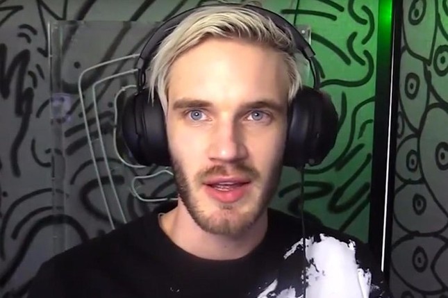 PewDiePie bị Knet kêu gọi tẩy chay vì gọi fan hâm mộ BTS là "những kẻ điên rồ nhất thế giới" ảnh 1