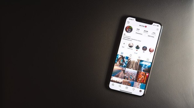 Tin buồn cho hội "sống ảo": Instagram vừa có tính năng tự "dìm" những bức ảnh chỉnh sửa quá đà ảnh 1