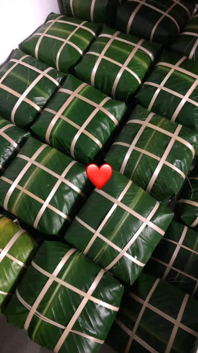 Hình ảnh những nồi bánh chưng rực lửa những ngày cận Tết khiến bao thế hệ bồi hồi ảnh 4