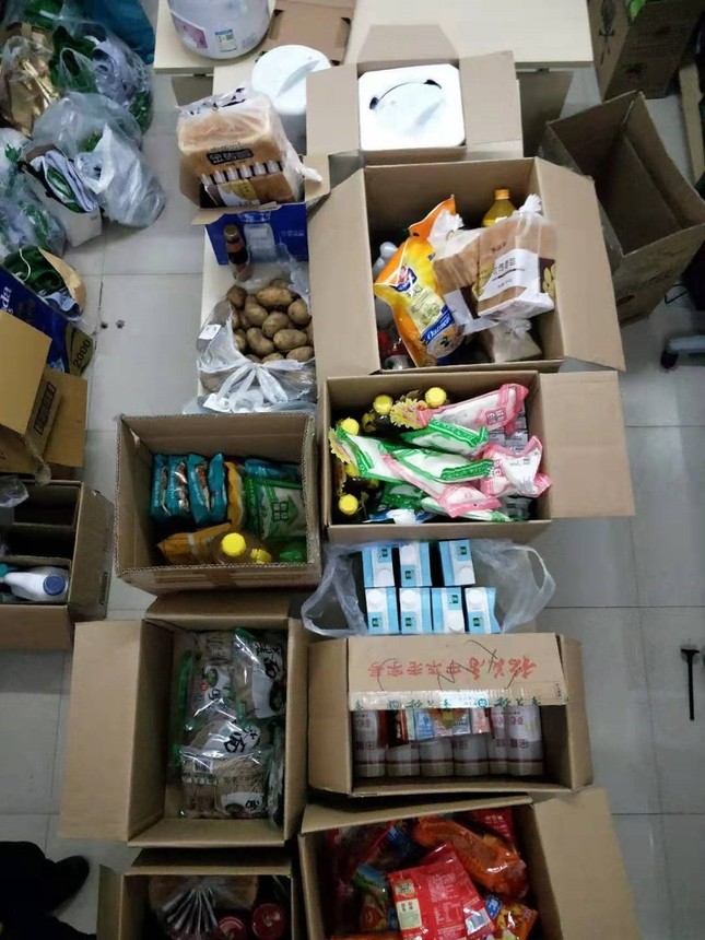 Người Việt sống bằng "tinh thần thép" ở tâm bão dịch Vũ Hán ảnh 11