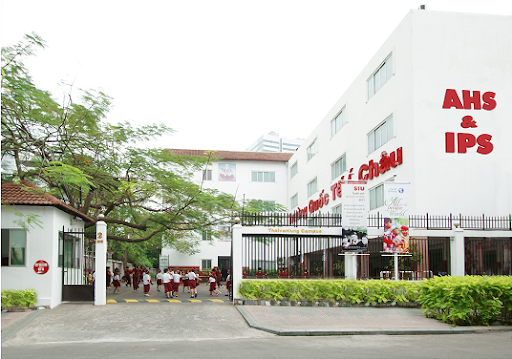 Nhiều trường học gửi tin nhắn cho phụ huynh, ra thông báo nghỉ học để tránh lây lan bệnh dịch ảnh 2