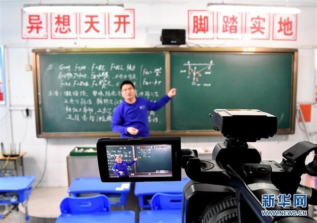 Trung Quốc giữa dịch corona: Học hành, mai mối, kết hôn đều online ảnh 2