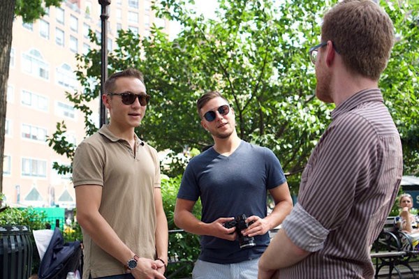 Mẹo "ăn gian" chiều cao của Mark Zuckerberg khi chụp hình ai cũng nên biết ảnh 4