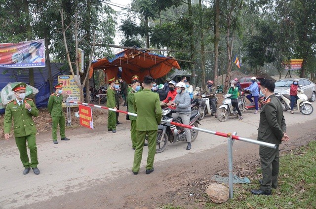 Vĩnh Phúc nói gì về 192 người ở “tâm dịch” Sơn Lôi đã rời khỏi nơi cư trú? ảnh 1