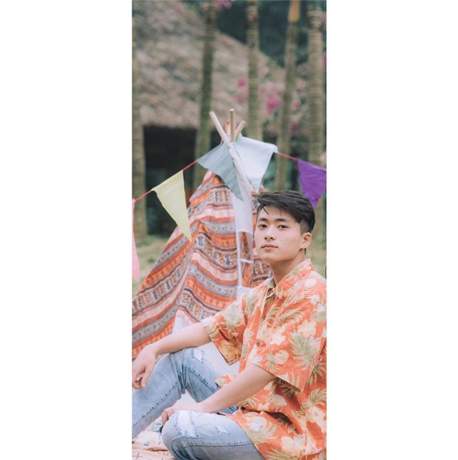 Hotboy kéo cờ khiến các bạn nữ thi nhau nhận là "thanh xuân năm 17 tuổi của tớ" ảnh 2