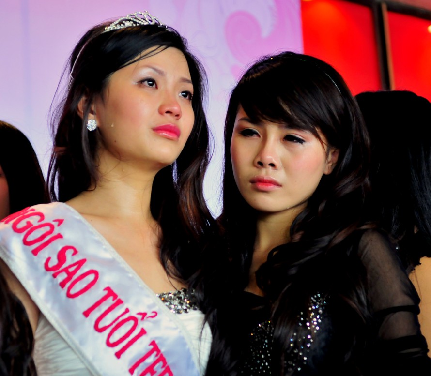 Các Miss Teen 2010 bịn rịn ngày chia tay