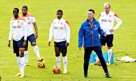 Van Gaal đang tập trung cùng đội tuyển Hà Lan