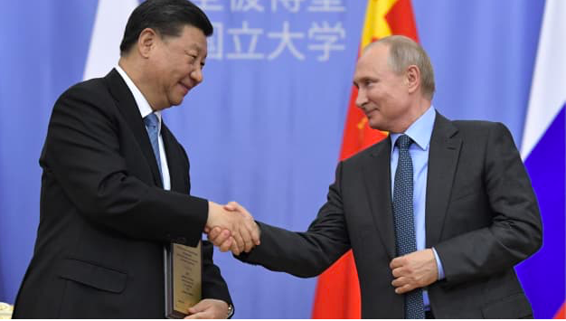 Chủ tịch Trung Quốc Tập Cận Bình và Tổng thống Nga Vladimir Putin. (Ảnh: Getty)