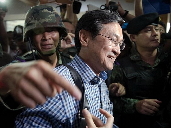 Cựu Bộ trưởng Giáo dục Thái Lan, Chaturon Chaisang bị bắt giữ. 