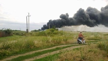 10 vieo ‘hot’: Khoảnh khắc MH17 phát nổ trên mặt đất