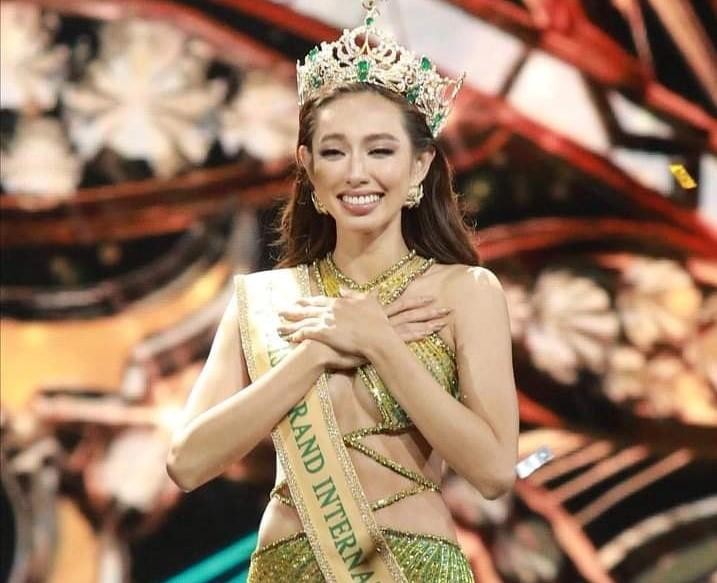 Sinh viên ‘Nhân văn’ dậy sóng khi Thùy Tiên thành Hoa hậu Hòa bình quốc tế